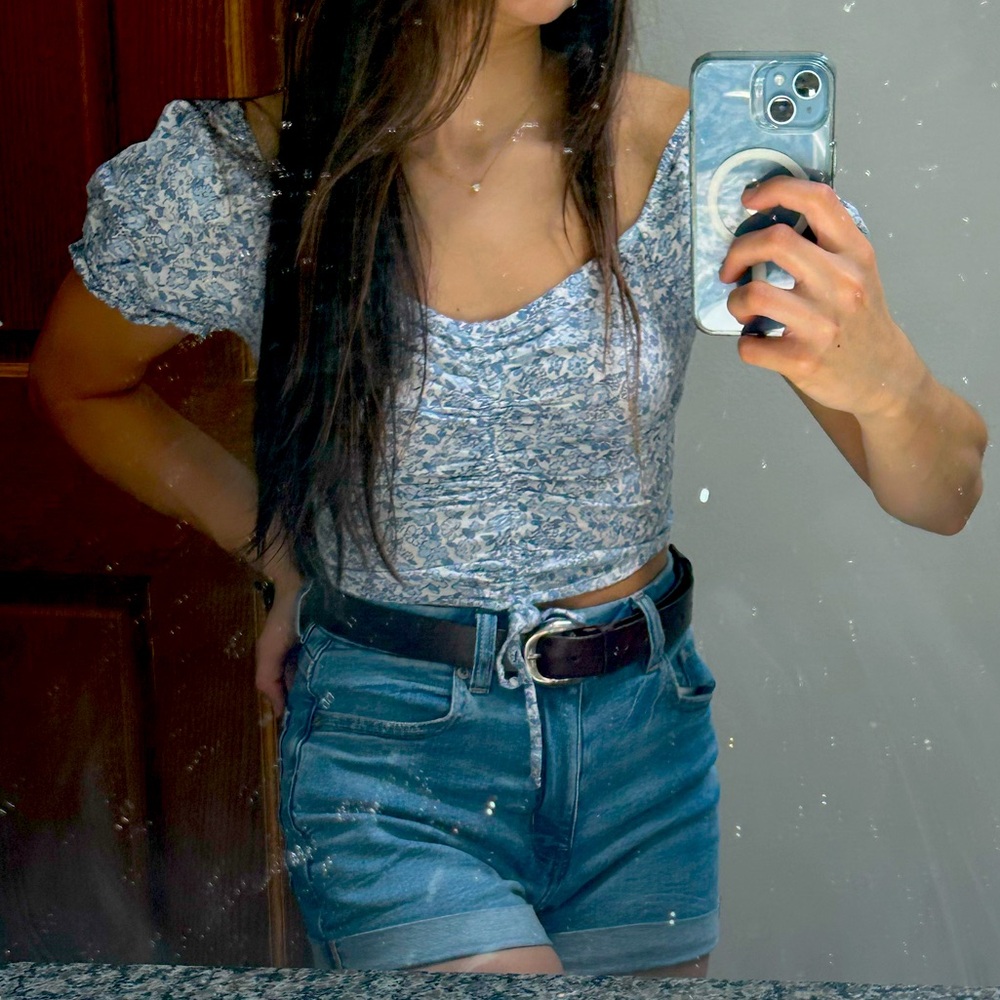 Hollister Cropped Floral Top, Size Small